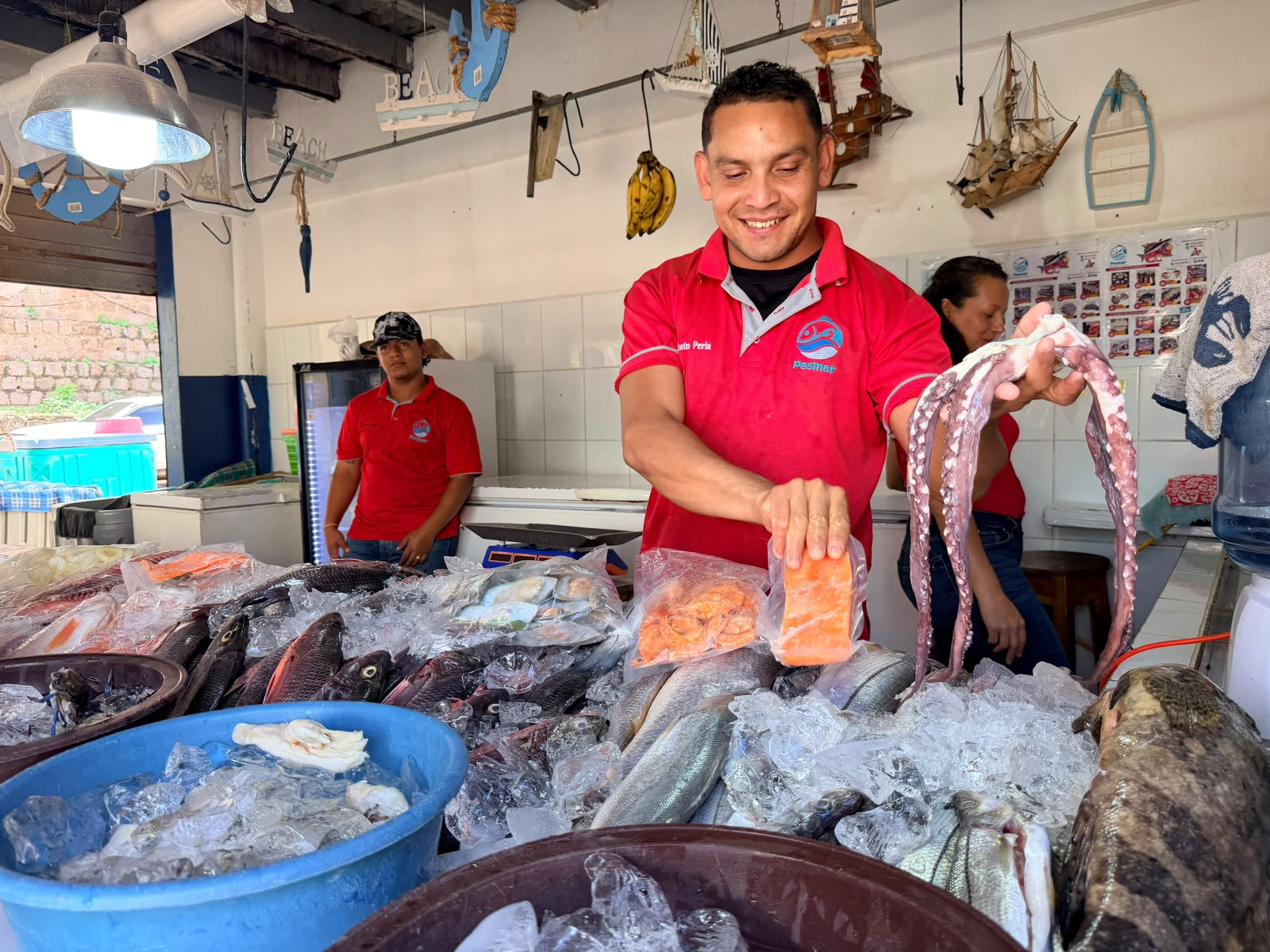 Mercado de Mariscos La Isla se prepara para la Feria de Mariscos del 2 al 4 de octubre Mercado de Mariscos La Isla se prepara para la Feria de Mariscos del 2 al 4 de octubre