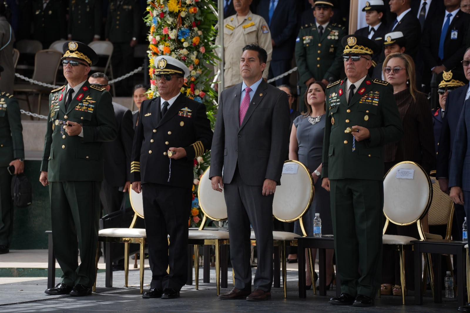 Alcalde Juan Diego Zelaya acompaña ceremonia por el Día del Soldado Hondureño Alcalde Juan Diego Zelaya acompaña ceremonia por el Día del Soldado Hondureño
