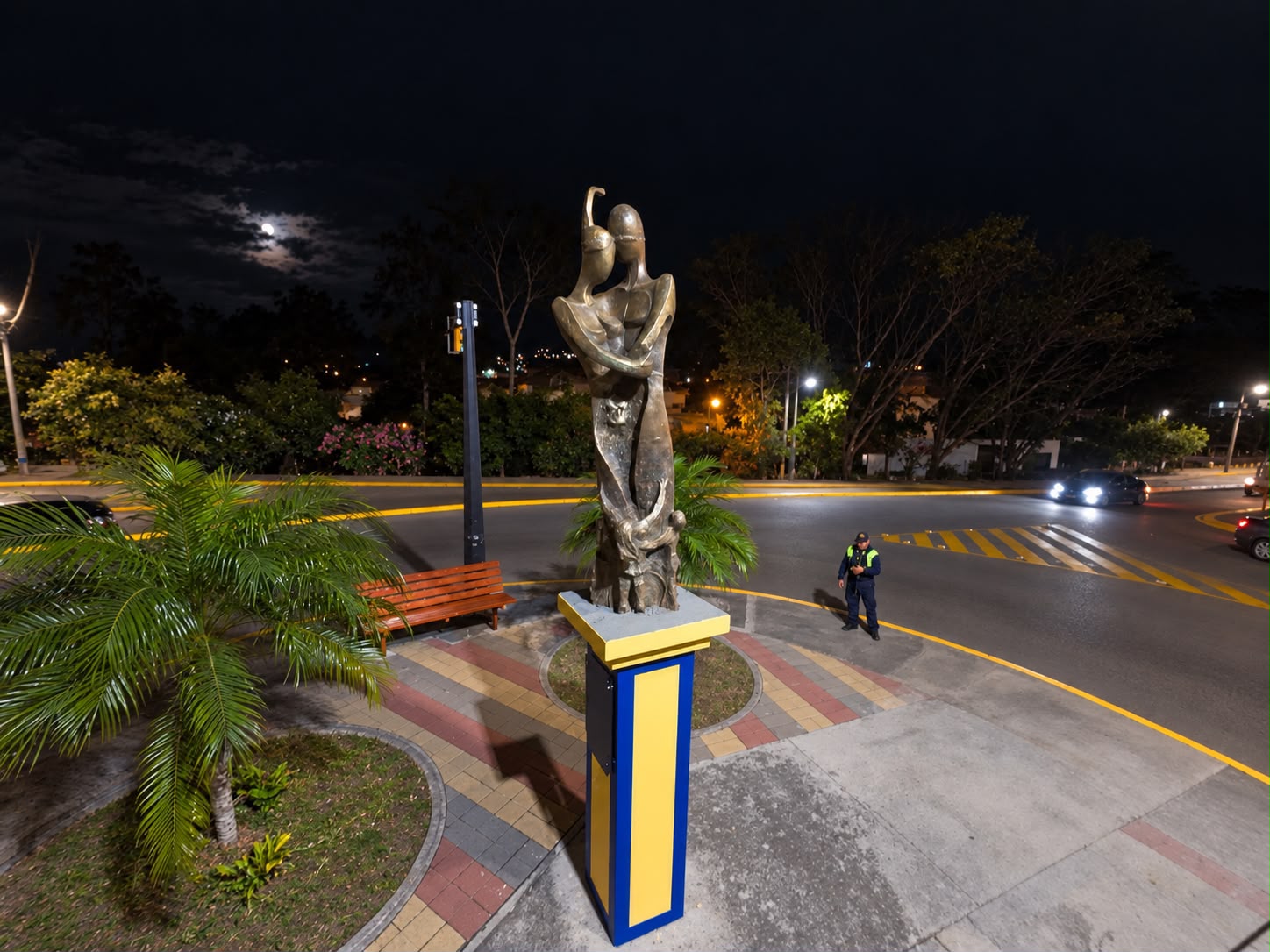 La capital rinde homenaje a la familia con un monumento que destaca su valor en la sociedad