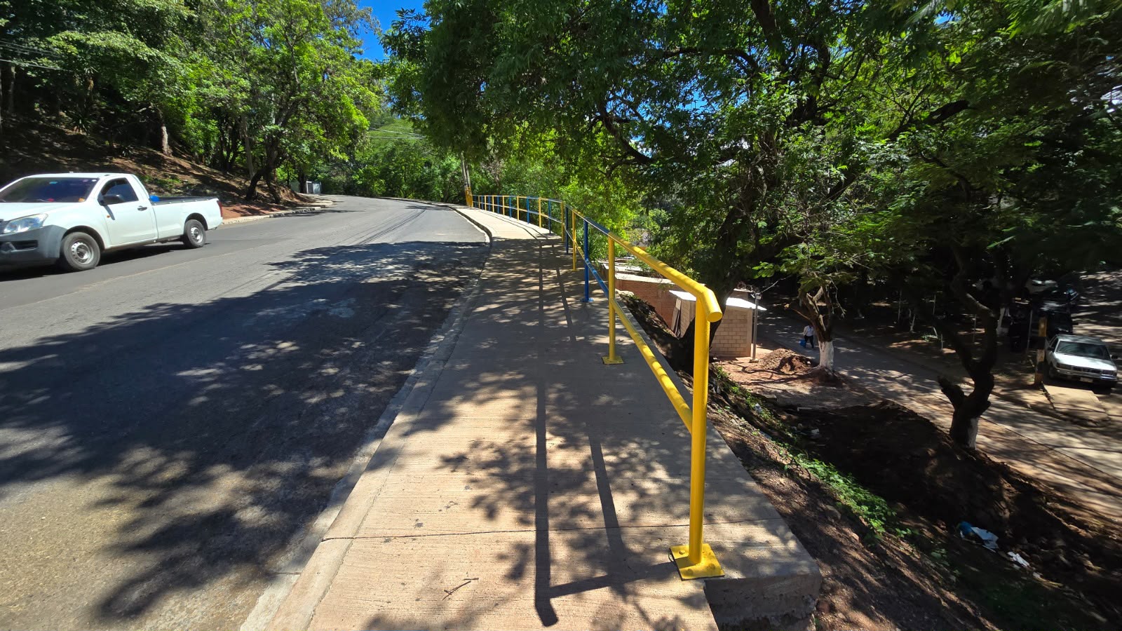 Alcaldía concluye muro de contención en la colonia 21 de Octubre para prevenir deslizamientos Alcaldía concluye muro de contención en la colonia 21 de Octubre para prevenir deslizamientos